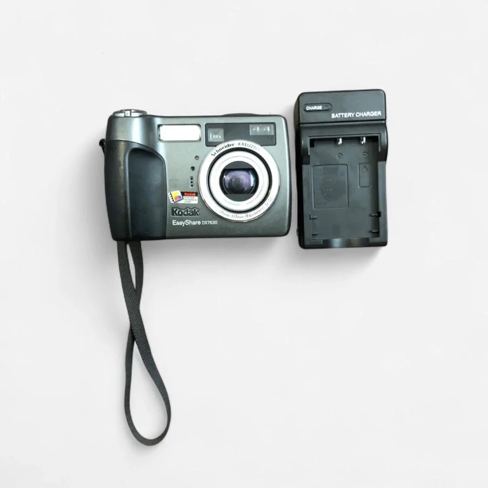 Kodak EasyShare DX7630 6.1MP Zoom Digital Camera & Battery & Charger WORKS GREAT